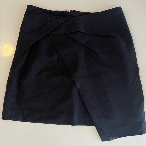 Aritzia Babaton Black Skirt size 0 - Picture 1 of 1